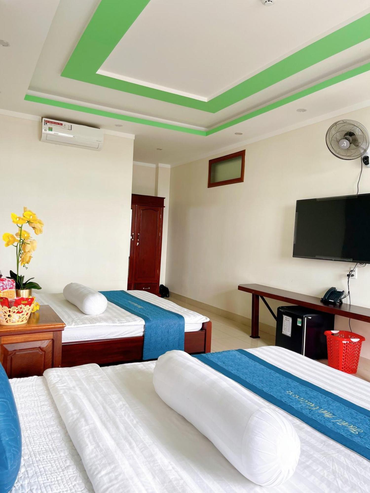 Anh Tuan Hotel & Coffee - Pleiku, Gia Lai Exterior foto